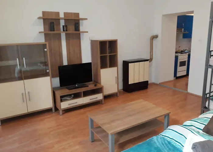 Monteapartments Belvedere 10 Minutes To Downtown Apartment