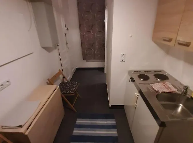 Monteapartments Belvedere 10 Minutes To Downtown Apartment *